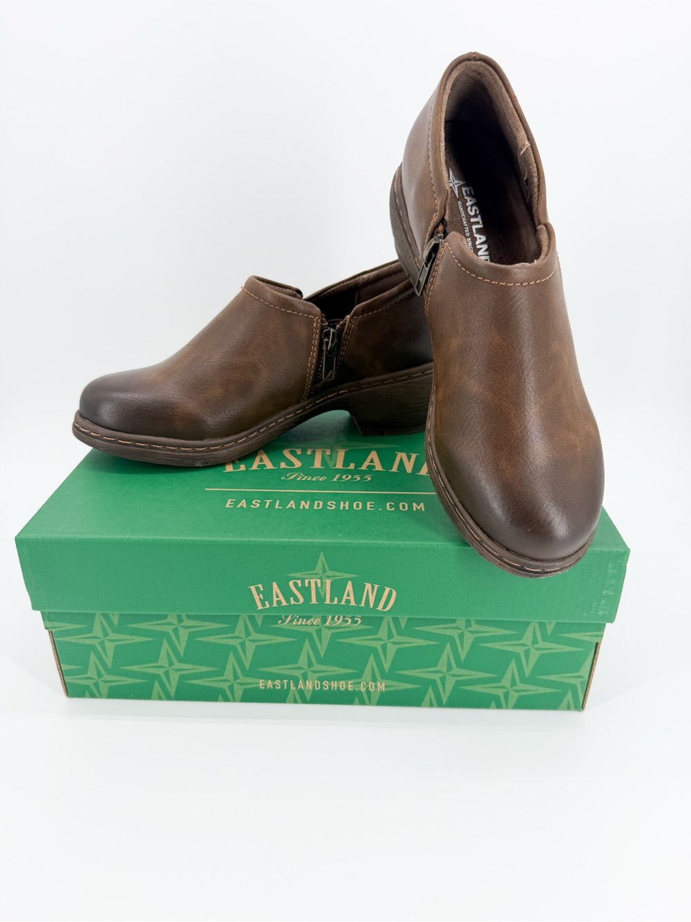 Eastland 1955 Rosie Comfort Slip-On Side Zip Closed Toe Clogs Bomber Brown 6 NEW